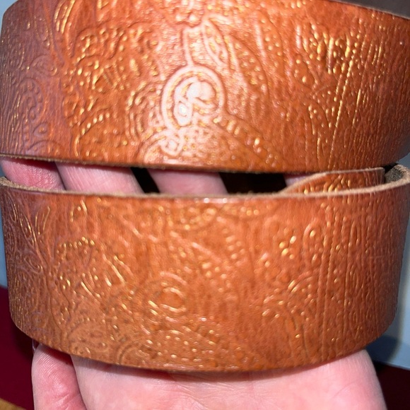 Fossil bling BELT Tan Brown FLORAL Tooled LEATHER Medallion Buckle Fits 35-39”Lg - Picture 11 of 15
